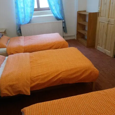 公寓 Relax Apartman Bustehrad